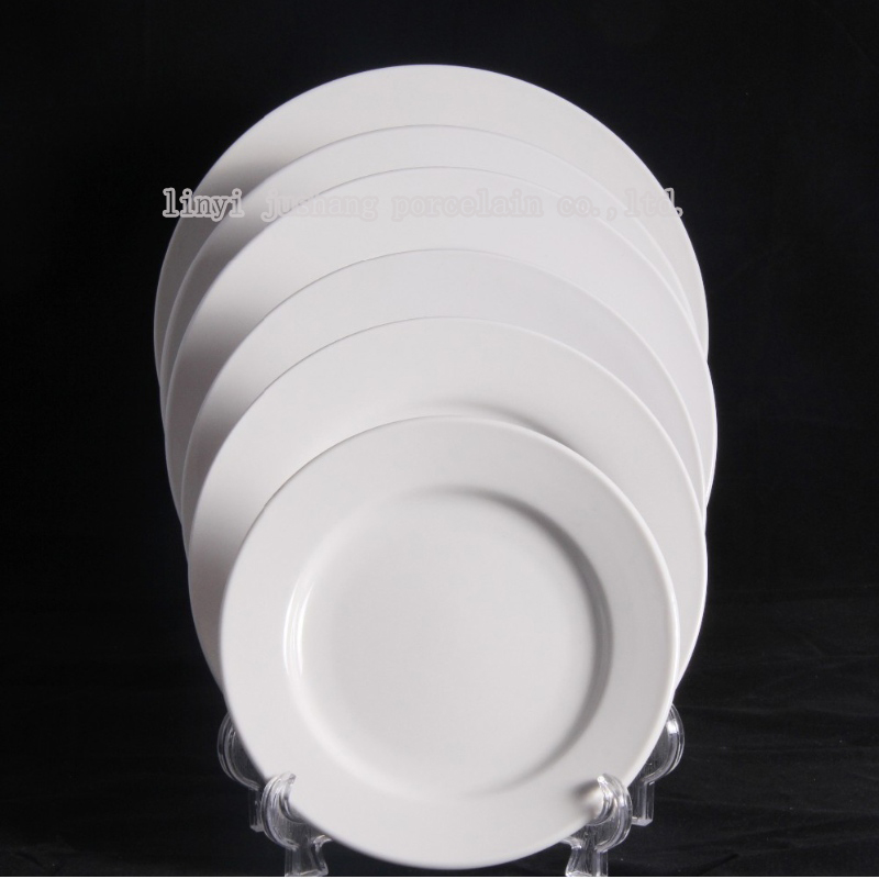 stolní porcelánová souprava 16 kusů porcelánu